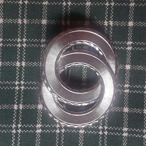 Vintage entwined hoop brooch